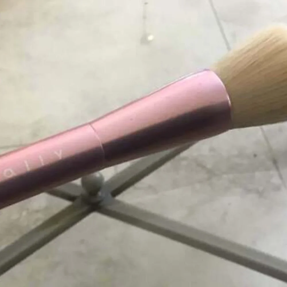 Mally Beauty Double Ended Powder Brush - Brand new - pink
